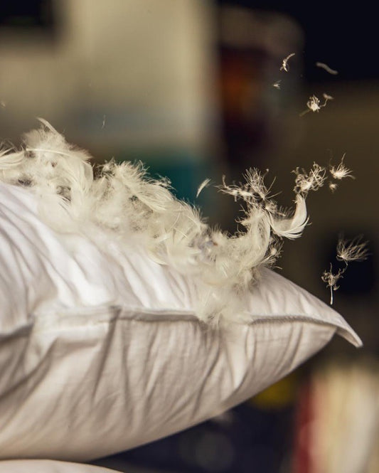 وسادة نوم " Feather " الفندقية