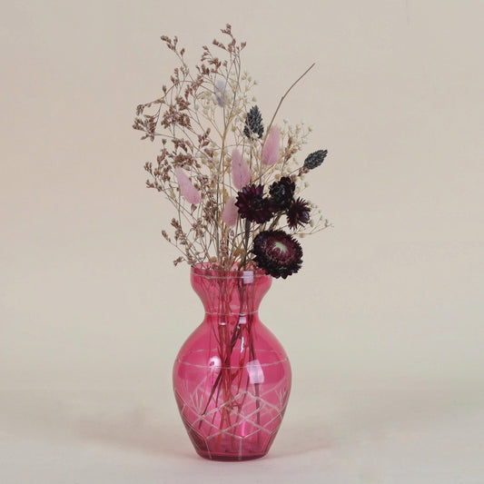 تنسيق "Checkered" زهري مع ورد مجفف