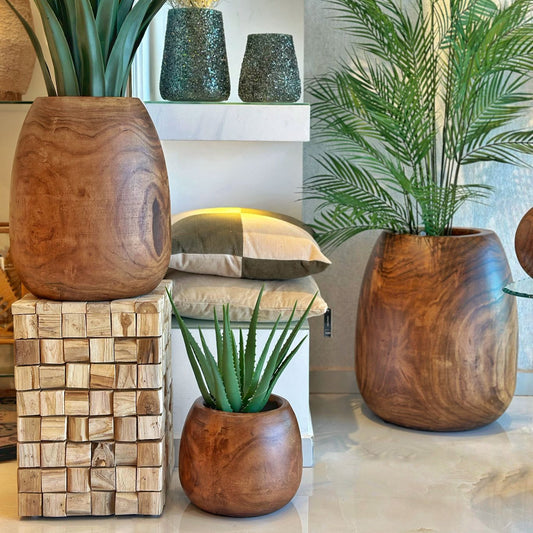 قواوير خشبية لون بني