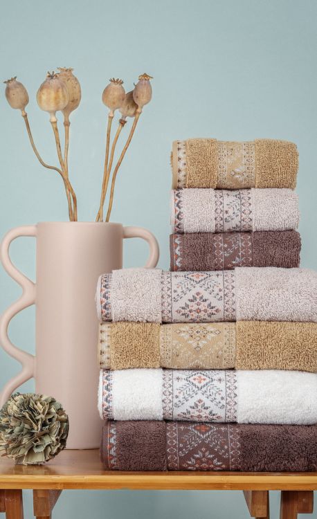 مناشف وبشاكير