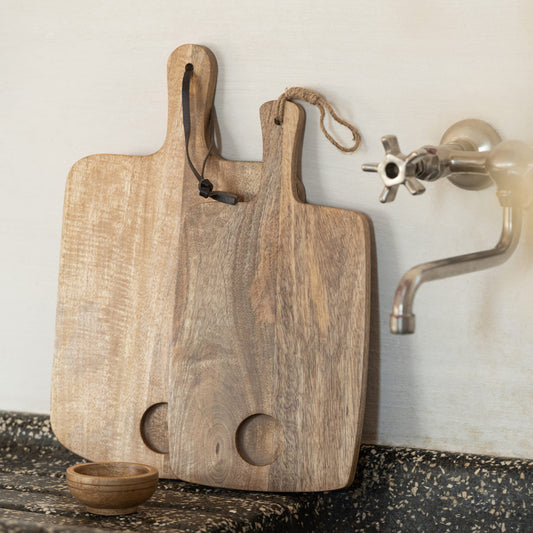 لوح تقطيع مع كاس  Mango  وسط