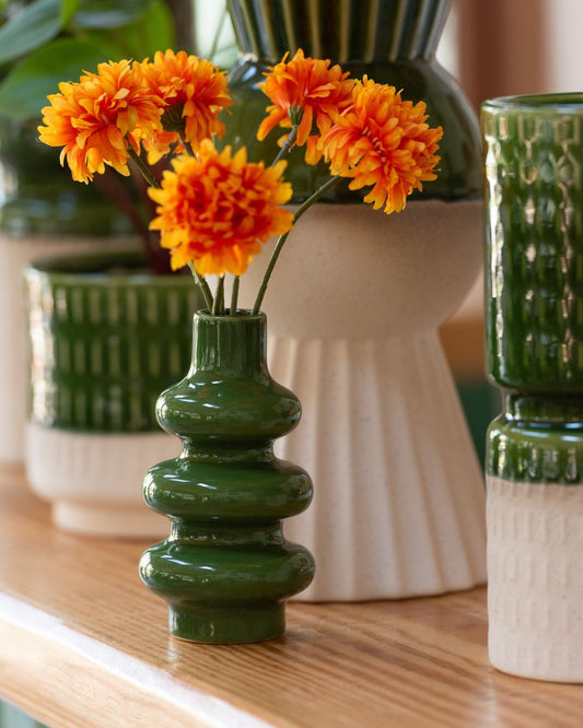 مزهريات "Buoys" باللون الأخضر والأبيض